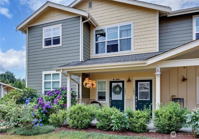 Photo 2 of Condo for sale at 7701 Beacon Pl Ne #103, Bremerton, WA 98311 | MLS# NWM2406963 | Listing updated on 2026-09-16