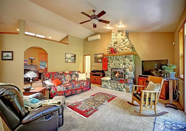 Photo 4 of Sale Pending at 628 N Sunset Dr, Camano Island, WA 98282 | MLS# NWM2408308 | Listing updated on 2026-10-03