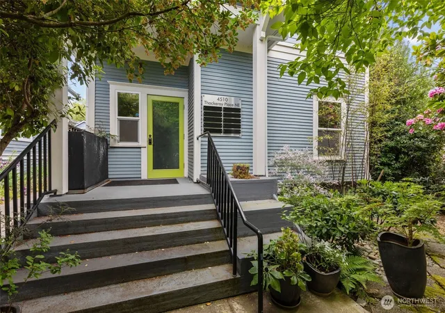 Photo 1 of Single family home for sale at 4510 Thackeray Ne, Seattle, WA 98105 | MLS# NWM2409519 | Listing updated on 2026-09-17