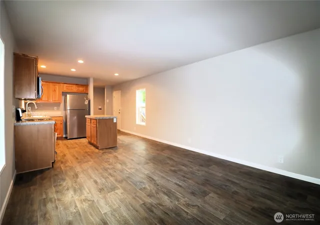 Photo 3 of Manufactured home for sale at 3909 E 4th Plain Blvd #47, Vancouver, WA 98661 | MLS# NWM2409671 | Listing updated on 2026-09-17