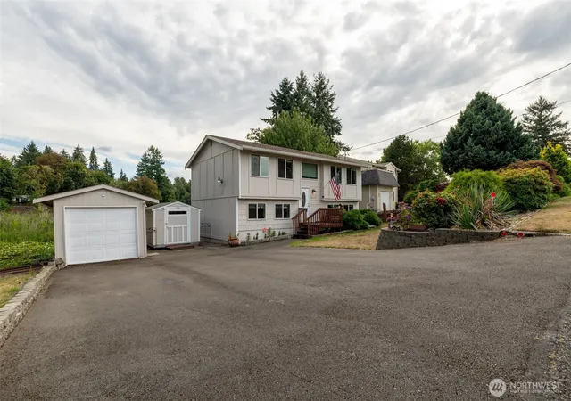 Photo 4 of Single family home for sale at 10223 Sitkum Dr SE, Olympia, WA 98513 | MLS# NWM2413515 | Listing updated on 2026-10-01