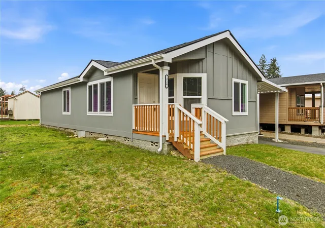 Photo 2 of Manufactured home for sale at 1111 Archwood Dr Sw #324, Olympia, WA 98502 | MLS# NWM2413614 | Listing updated on 2026-09-24