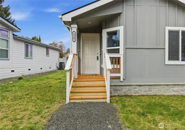 Photo 3 of Manufactured home for sale at 1111 Archwood Dr Sw #324, Olympia, WA 98502 | MLS# NWM2413614 | Listing updated on 2026-09-24