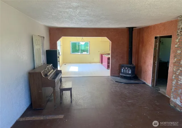 Photo 4 of Single family home for sale at 3037 Massey Rd, Everson, WA 98247 | MLS# NWM2414011 | Listing updated on 2026-09-17