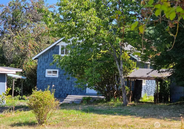 Photo 2 of Single family home for sale at 405 S 1st Street, Mc Cleary, WA 98557 | MLS# NWM2414670 | Listing updated on 2026-09-17