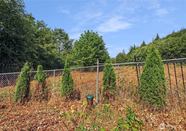 Photo 4 of Land for sale at 7 Alger Crk Hts, Cathlamet, WA 98612 | MLS# NWM2415001 | Listing updated on 2026-09-17