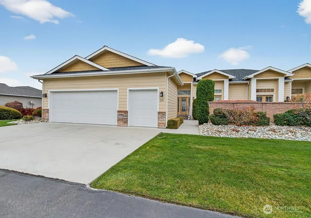 Photo 1 of Single family home for sale at 1845 Maple St #26, Wenatchee, WA 98801 | MLS# NWM2415242 | Listing updated on 2026-09-17