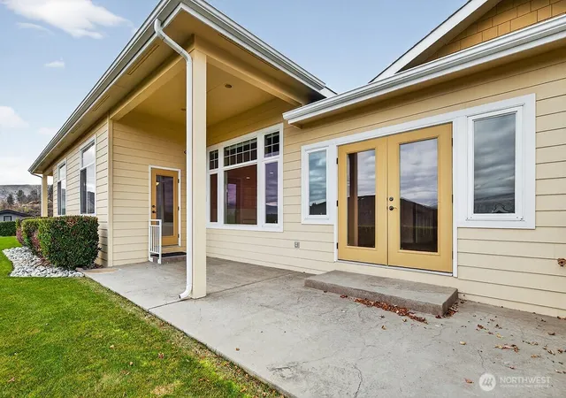 Photo 3 of Single family home for sale at 1845 Maple St #26, Wenatchee, WA 98801 | MLS# NWM2415242 | Listing updated on 2026-09-17