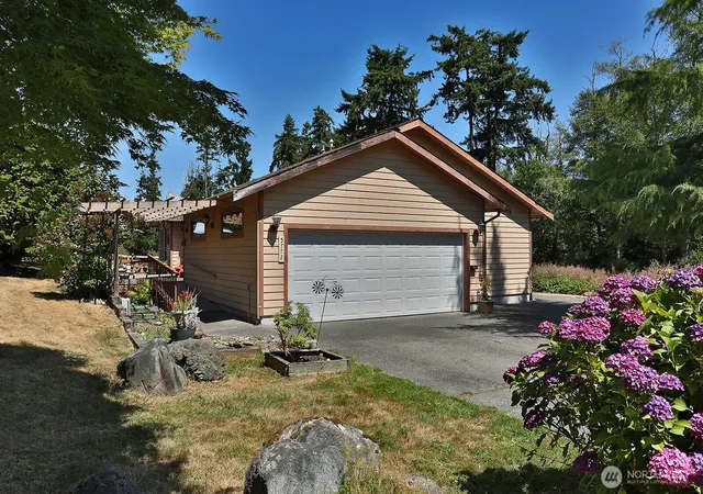 Photo 3 of Single family home for sale at 5772 Captain Vancouver Dr, Langley, WA 98260 | MLS# NWM2415554 | Listing updated on 2026-09-17