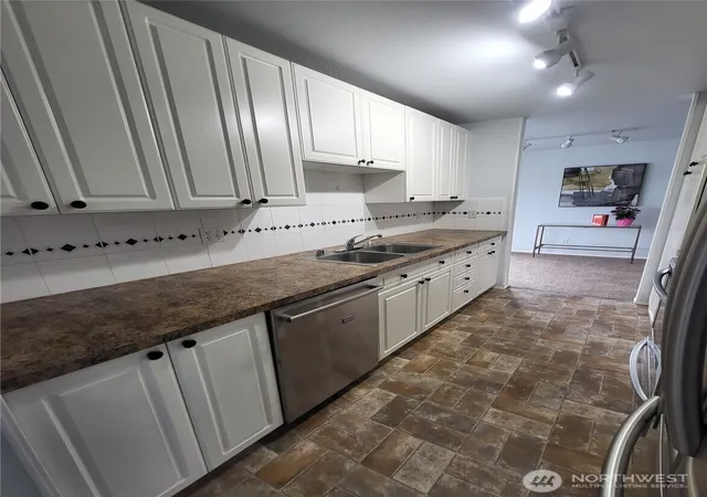 Photo 4 of Condo for sale at 9030 Seward Park Ave S #513, Seattle, WA 98118 | MLS# NWM2416028 | Listing updated on 2026-09-17