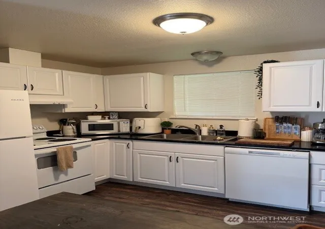 Photo 2 of Multi family home for sale at 315 W Woodworth St, Sedro Woolley, WA 98284 | MLS# NWM2416801 | Listing updated on 2026-09-17