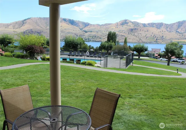 Photo 1 of Single family home for sale at 100 Lake Chelan Shrs Dr #17-4C, Chelan, WA 98816 | MLS# NWM2420687 | Listing updated on 2026-09-29