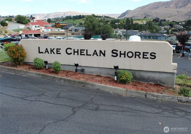 Photo 2 of Single family home for sale at 100 Lake Chelan Shrs Dr #17-4C, Chelan, WA 98816 | MLS# NWM2420687 | Listing updated on 2026-09-29