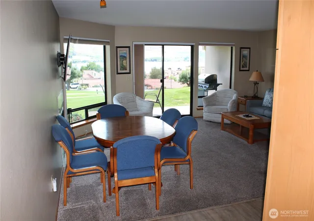 Photo 3 of Single family home for sale at 100 Lake Chelan Shrs Dr #17-4C, Chelan, WA 98816 | MLS# NWM2420687 | Listing updated on 2026-09-29