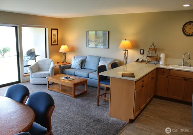 Photo 4 of House for sale at 100 Lake Chelan Shrs Dr #17-4C, Chelan, WA 98816 | MLS# NWM2420687 | Listing updated on 2026-09-29