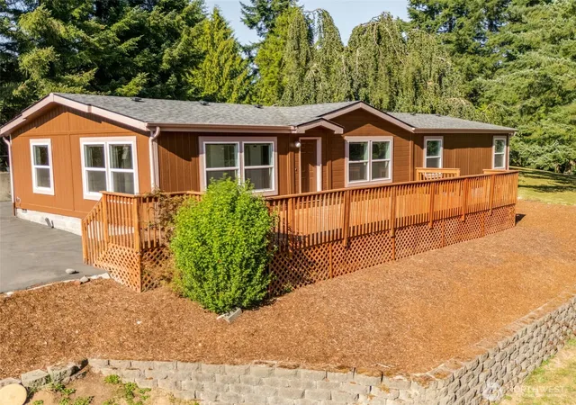 Photo 1 of Contingent at 1712 Mount Pleasant Rd, Kelso, WA 98626 | MLS# NWM2421352 | Listing updated on 2026-09-17