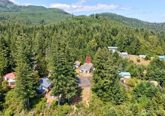 Photo 2 of Manufactured home for sale at 31 Hood Pl, Brinnon, WA 98320 | MLS# NWM2423454 | Listing updated on 2026-09-17