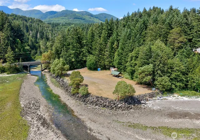 Photo 4 of Manufactured home for sale at 31 Hood Pl, Brinnon, WA 98320 | MLS# NWM2423454 | Listing updated on 2026-09-17