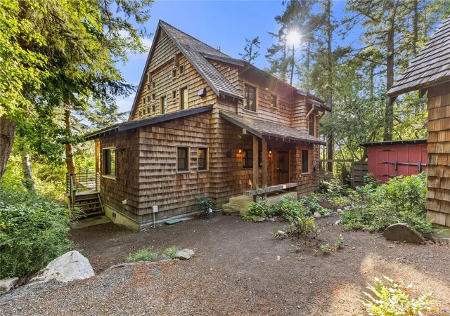 Photo 3 of Single family home for sale at 90 Montgomery Ln, Eastsound, WA 98245 | MLS# NWM2423666 | Listing updated on 2026-09-16