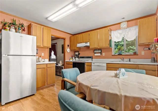 Photo 4 of Single family home for sale at 54 B Ross Rd #B, Twisp, WA 98856 | MLS# NWM2424293 | Listing updated on 2026-10-06