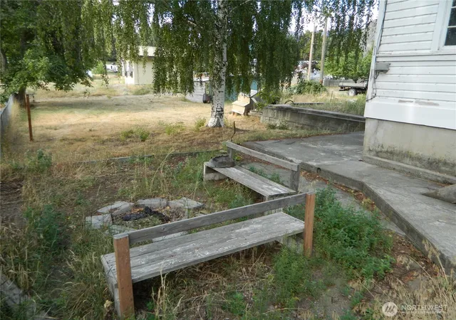 Photo 3 of Single family home for sale at 26 Palmer Ave, Loomis, WA 98827 | MLS# NWM2424902 | Listing updated on 2026-09-17