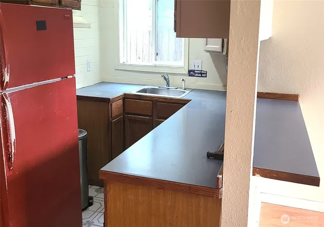 Photo 3 of House for sale at 529 N 103rd Street, Seattle, WA 98133 | MLS# NWM2425317 | Listing updated on 2026-09-17