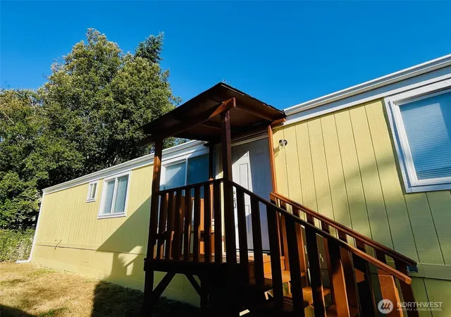 Photo 3 of Manufactured home for sale at 545 Hendricks St #13, Port Townsend, WA 98368 | MLS# NWM2425456 | Listing updated on 2026-09-30