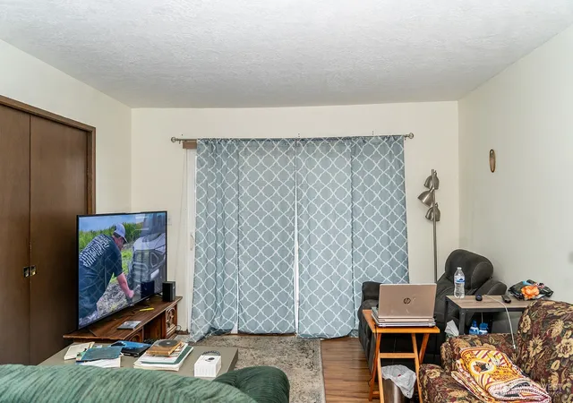 Photo 4 of Condo for sale at 2005 Tibbetts #213, Longview, WA 98632 | MLS# NWM2427699 | Listing updated on 2026-09-17