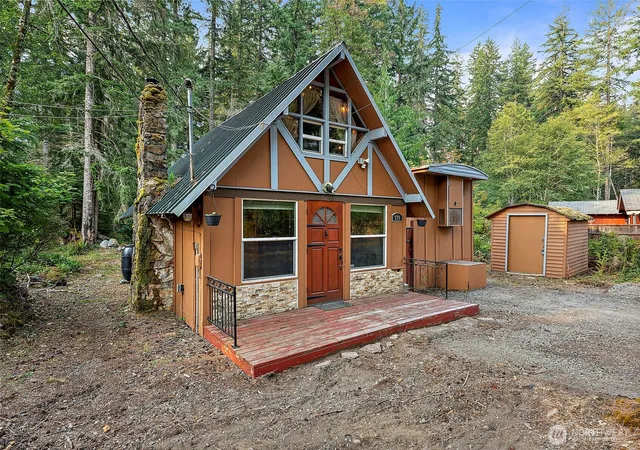 Photo 2 of Single family home for sale at 270 Skate Crk Rd N, Ashford, WA 98304 | MLS# NWM2429938 | Listing updated on 2026-09-17