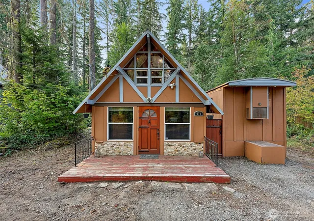 Photo 3 of Single family home for sale at 270 Skate Crk Rd N, Ashford, WA 98304 | MLS# NWM2429938 | Listing updated on 2026-09-17