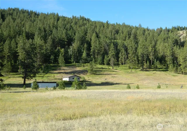 Photo 2 of Single family home for sale at 10 Sorona Way, Tonasket, WA 98855 | MLS# NWM2432432 | Listing updated on 2026-09-17