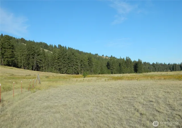 Photo 3 of Single family home for sale at 10 Sorona Way, Tonasket, WA 98855 | MLS# NWM2432432 | Listing updated on 2026-09-17