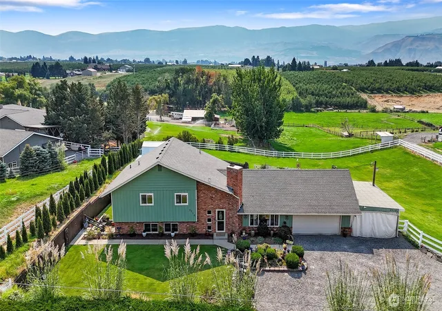 Photo 1 of Single family home for sale at 2716 8th Street Ne, East Wenatchee, WA 98802 | MLS# NWM2432596 | Listing updated on 2026-10-01