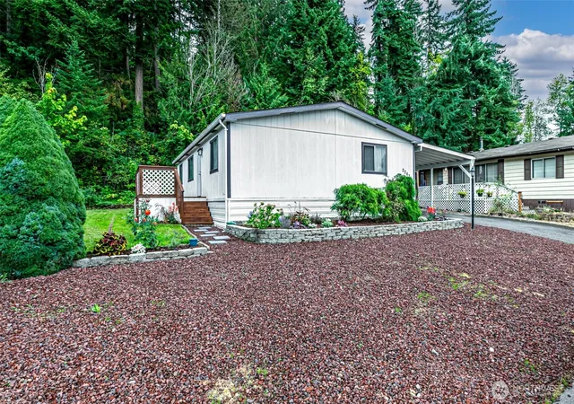 Photo 3 of Manufactured home for sale at 2263 Anadoll Ave, Enumclaw, WA 98022 | MLS# NWM2433939 | Listing updated on 2026-09-17