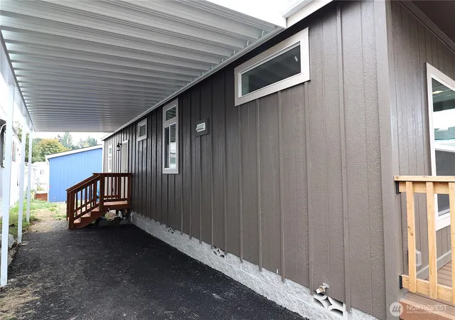 Photo 3 of Manufactured home for sale at 3421 S 182nd Street #186, Sea Tac, WA 98188 | MLS# NWM2435413 | Listing updated on 2026-09-24