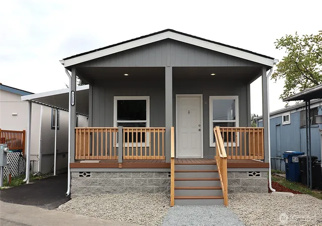 Photo 2 of Manufactured home for sale at 3213 S 182nd Place #215, Sea Tac, WA 98188 | MLS# NWM2435440 | Listing updated on 2026-09-24