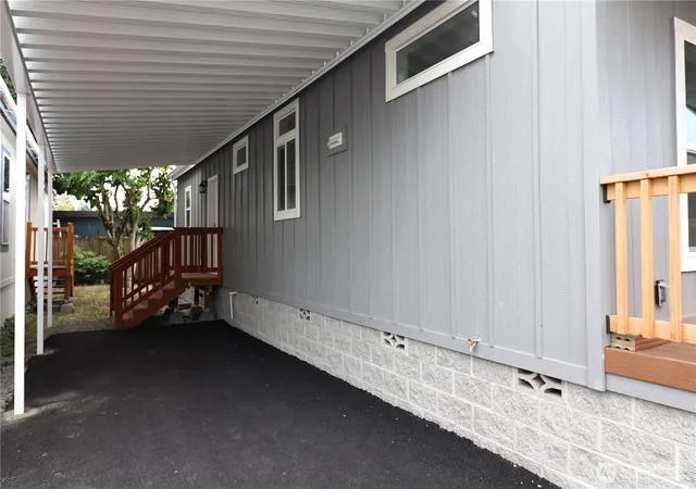 Photo 3 of Manufactured home for sale at 3213 S 182nd Place #215, Sea Tac, WA 98188 | MLS# NWM2435440 | Listing updated on 2026-09-24