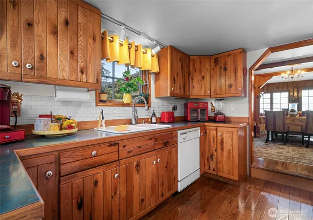 Photo 4 of Single family home for sale at 13197 Satterlee Rd, Anacortes, WA 98221 | MLS# NWM2435457 | Listing updated on 2026-09-30