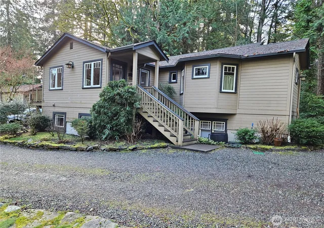 Photo 3 of Single family home for sale at 9380 Ferncliff Ave Ne, Bainbridge Island, WA 98110 | MLS# NWM2435568 | Listing updated on 2026-09-17