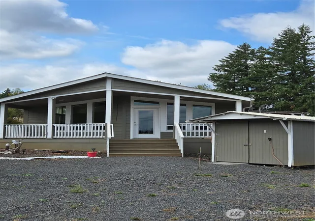 Photo 2 of Manufactured home for sale at 284 W Hale Rd, Winlock, WA 98596 | MLS# NWM2435658 | Listing updated on 2026-09-17