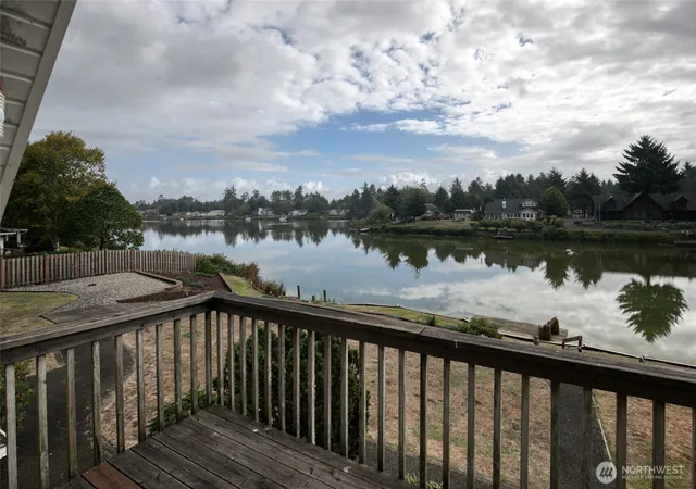 Photo 4 of Single family home for sale at 184 Bass Ave NE, Ocean Shores, WA 98569 | MLS# NWM2435671 | Listing updated on 2026-09-17