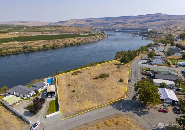 Photo 1 of Land for sale at 1921 Columbia Blvd, Bridgeport, WA 98813 | MLS# NWM2436284 | Listing updated on 2026-09-17