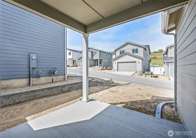 Photo 3 of Sale Pending at 2122 Plumridge Ct, Wenatchee, WA 98801 | MLS# NWM2436304 | Listing updated on 2026-10-01