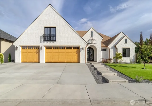 Photo 1 of Single family home for sale at 1233 Doc Bar Pl, Walla Walla, WA 99362 | MLS# NWM2436619 | Listing updated on 2026-09-30