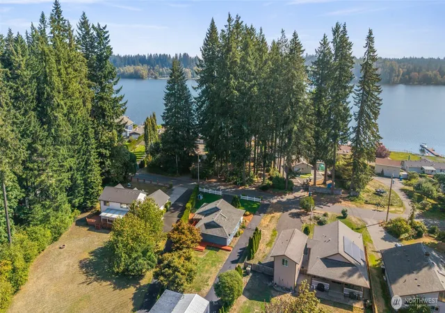 Photo 2 of Single family home for sale at 7123 Lakeside St Sw, Olympia, WA 98512 | MLS# NWM2436730 | Listing updated on 2026-09-17