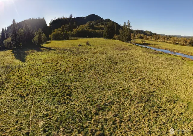 Photo 3 of House for sale at 105 E Valley Rd, Skamokawa, WA 98647 | MLS# NWM2437384 | Listing updated on 2026-09-25