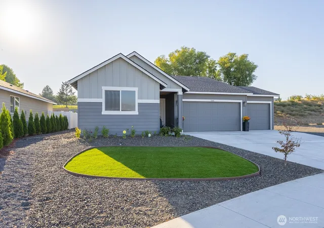 Photo 4 of Single family home for sale at 508 N Bufflehead Blvd, Moses Lake, WA 98837 | MLS# NWM2437868 | Listing updated on 2026-10-07