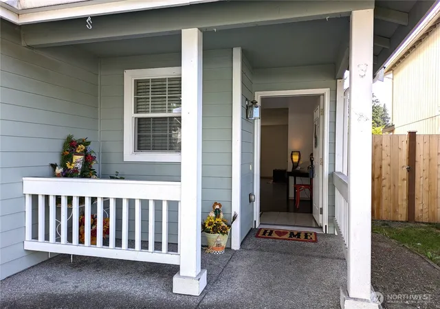 Photo 2 of Single family home for sale at 4926 104th Place Ne, Marysville, WA 98270 | MLS# NWM2438320 | Listing updated on 2026-09-17