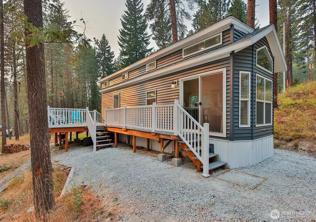 Photo 2 of Manufactured home for sale at 21512 Camp 12 Rd, Leavenworth, WA 98826 | MLS# NWM2438821 | Listing updated on 2026-09-17