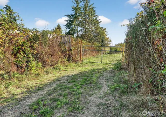 Photo 4 of Land for sale at 24525 59th Avenue SW, Vashon, WA 98070 | MLS# NWM2439310 | Listing updated on 2026-09-17